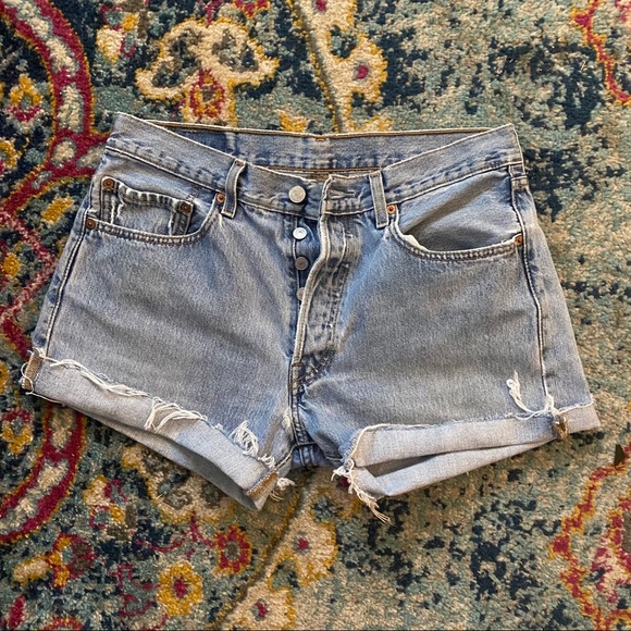 Levi 501 cut off shorts - Picture 1 of 7